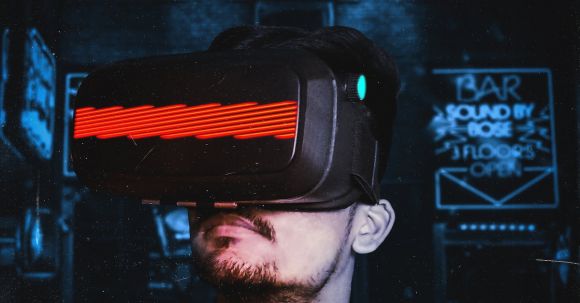 Technology - Man Wearing Vr Goggles